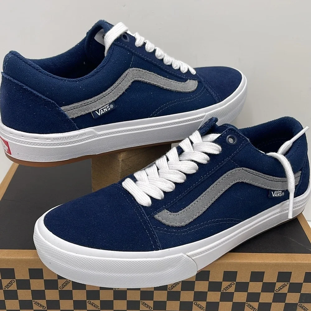 Vans WMNS Blue and White Sneakers Bmx Old Skool Navy/White VN0005UZNAV